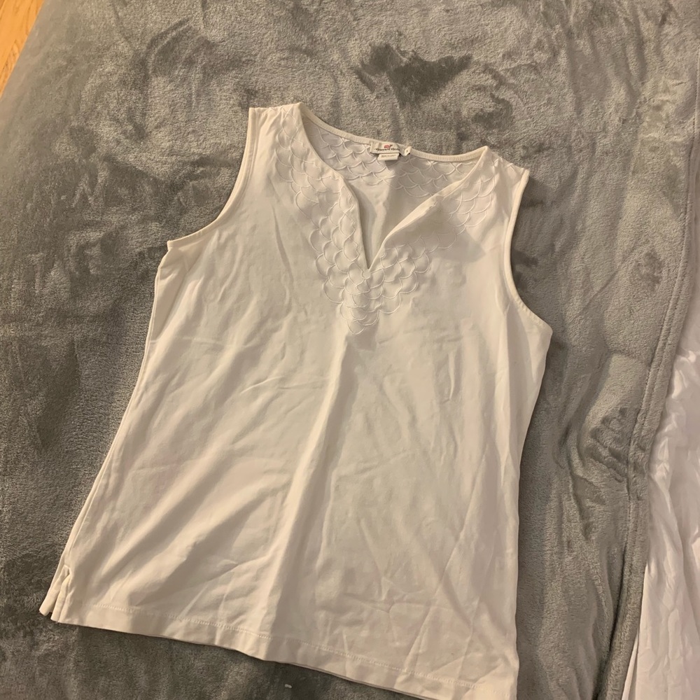Vineyard vines tank